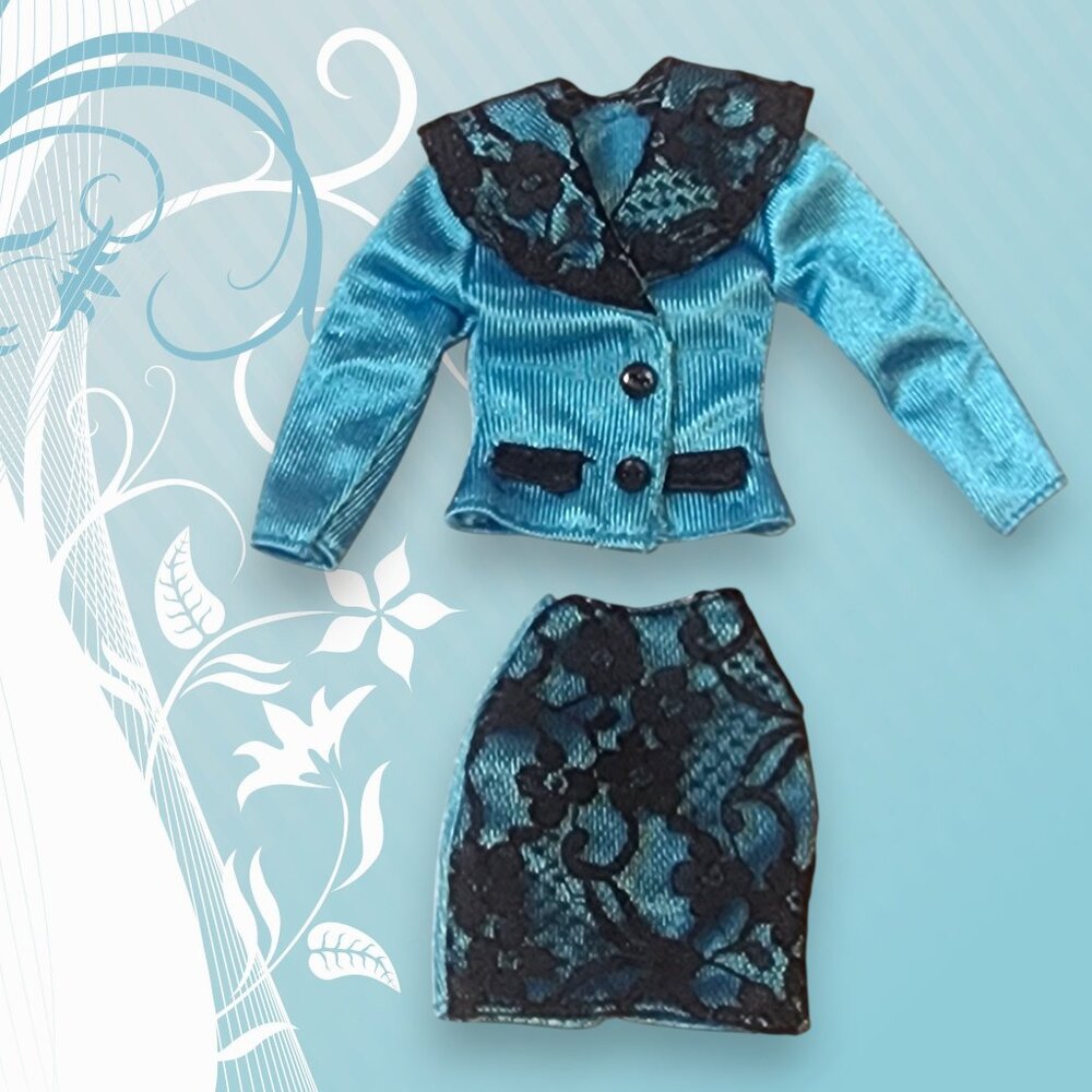 1990s Barbie Fashionista Aqua 2 Piece Suit C110